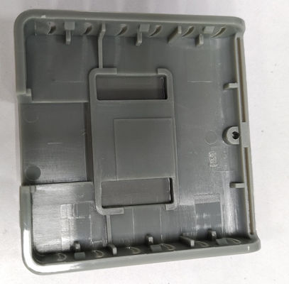 Teile mit CNC-Fräsen und Drehen