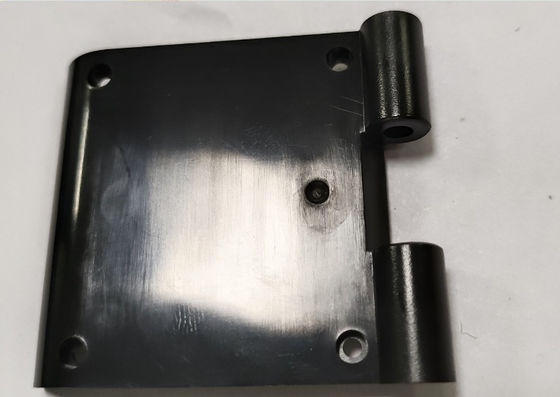 Präzisionsspritzgussgeformte Fahrzeugteile mit poliertem Finish und einer Toleranz von 0,05 mm