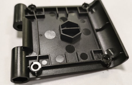 Präzisionsspritzgussgeformte Fahrzeugteile mit poliertem Finish und einer Toleranz von 0,05 mm